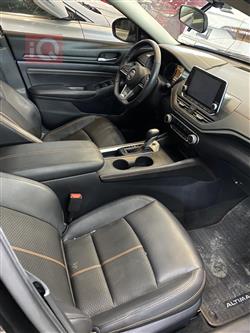 نيسان ألتيما